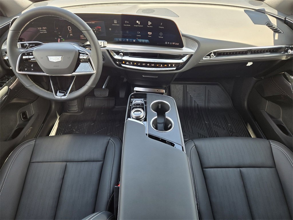 New 2025 Cadillac Lyriq Luxury image 27