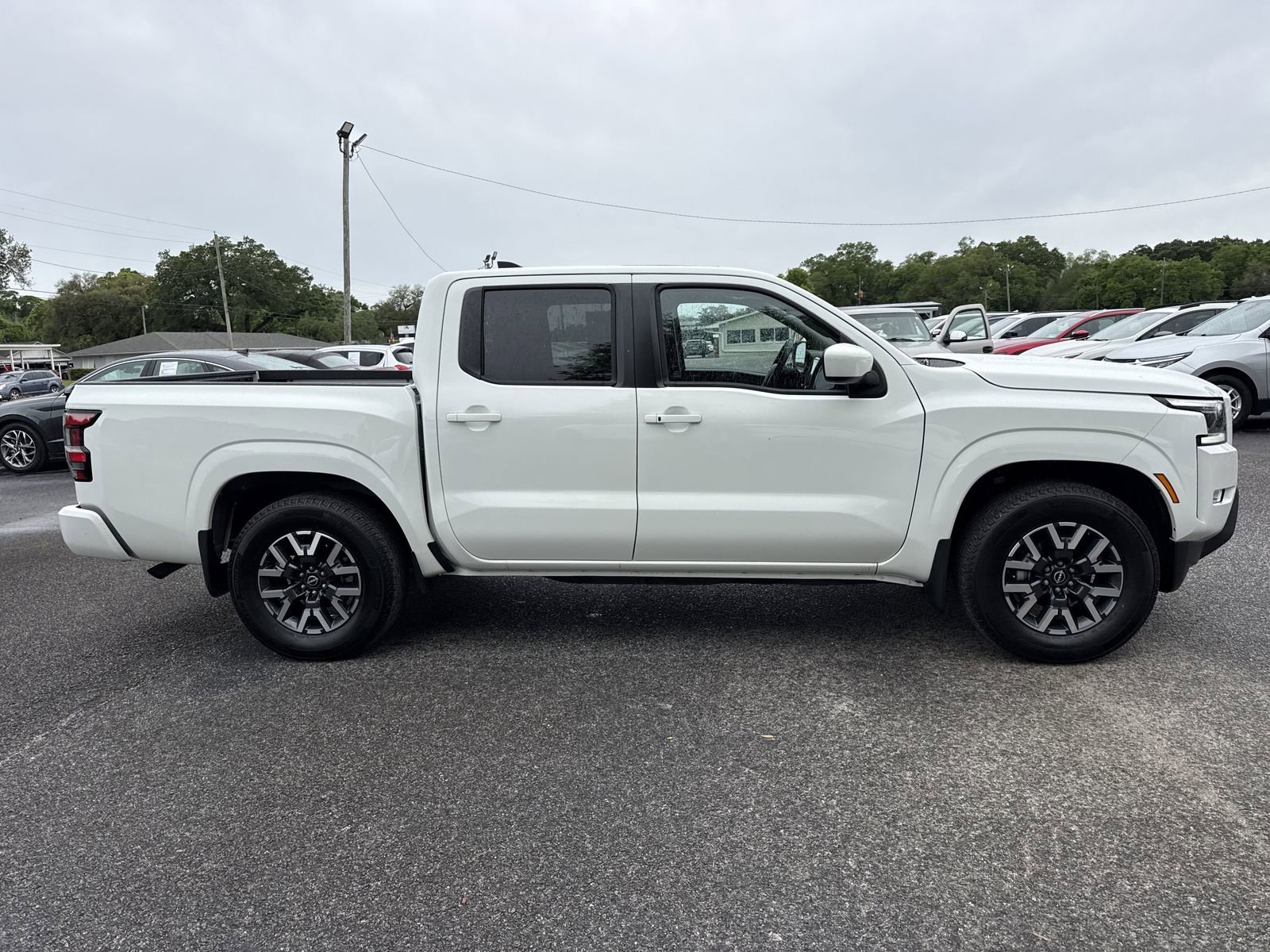 Used 2024 Nissan Frontier SL w/ Technology Package RWD image 6