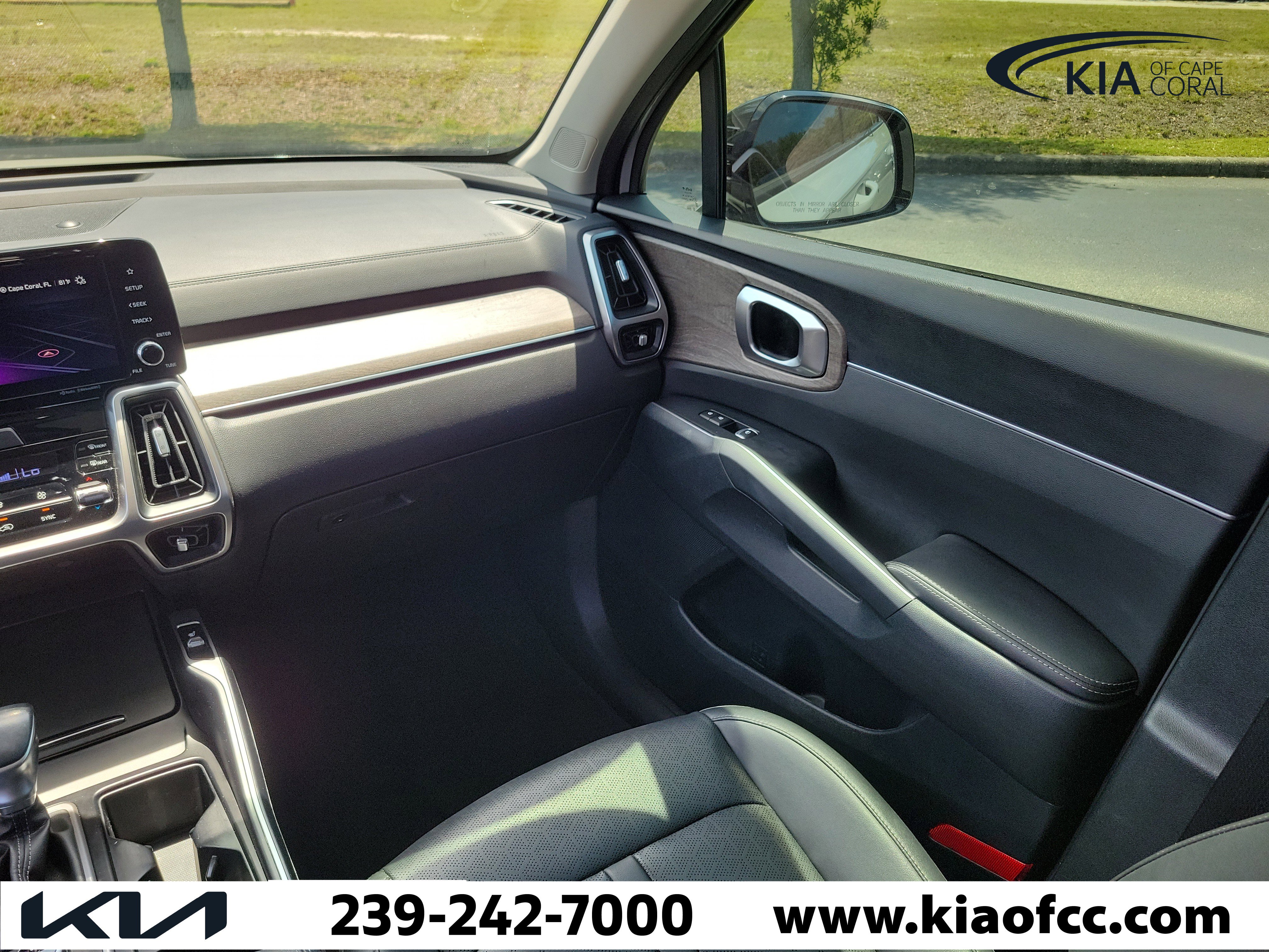 Certified 2022 Kia Sorento S w/ Panoramic Sunroof Package image 19