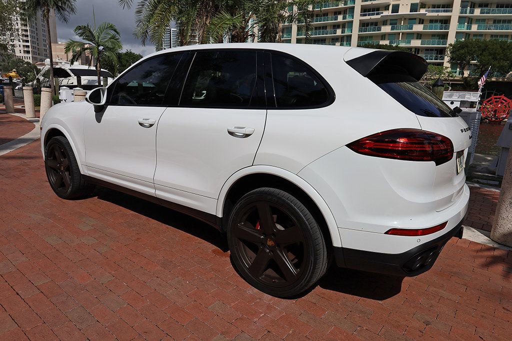 Used 2018 Porsche Cayenne Platinum Edition image 5