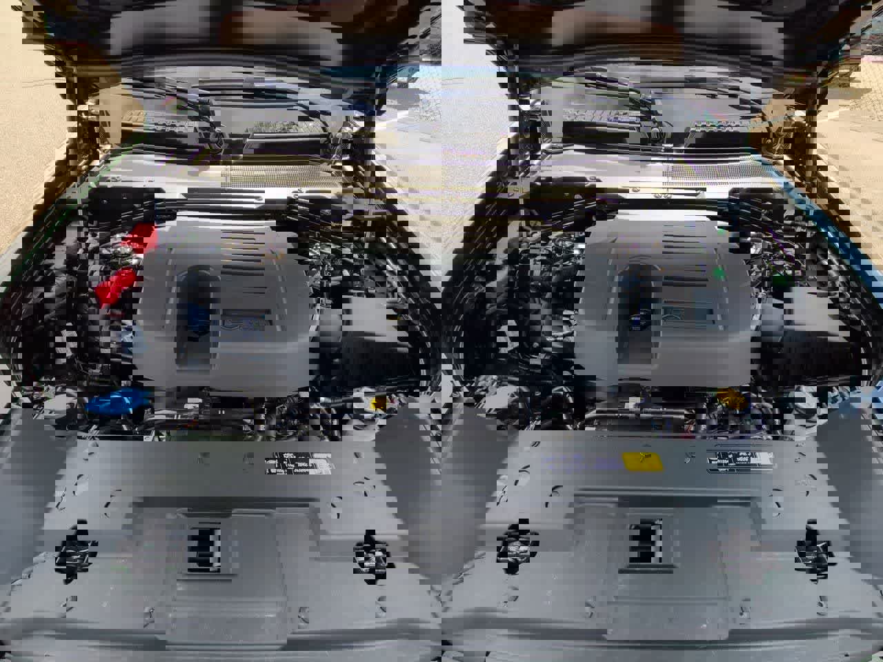 New 2026 Land Rover Defender 130 X-Dynamic SE image 14