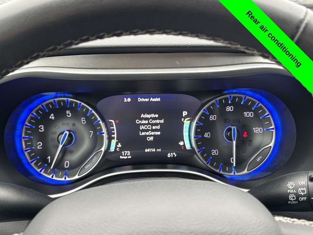 Used 2023 Chrysler Pacifica Touring-L image 22