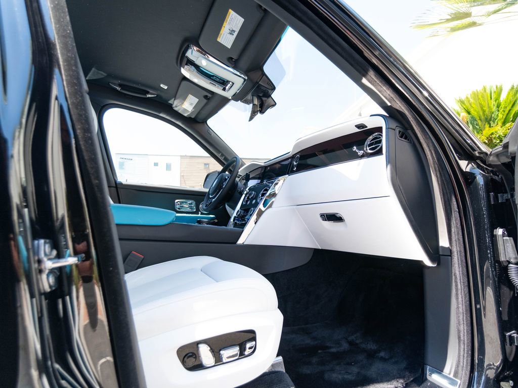 New 2026 Rolls-Royce Cullinan AWD/4WD image 33