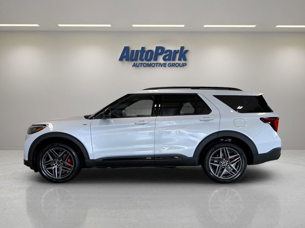 New 2026 Ford Explorer ST-Line w/ ST-Line Street Pack AWD/4WD image 4