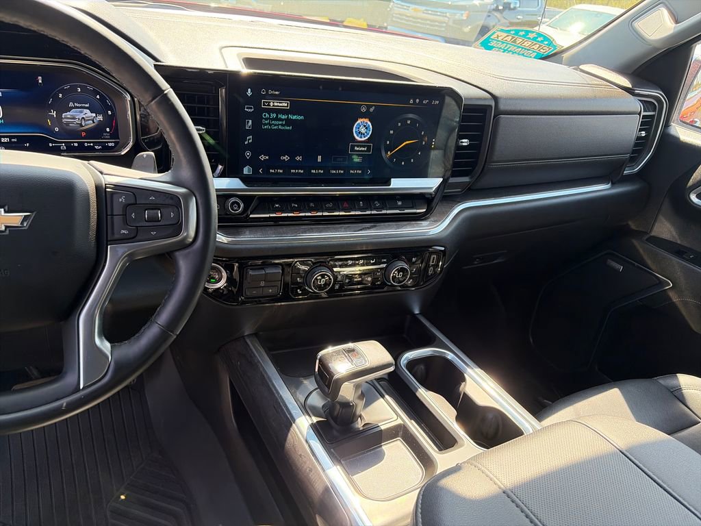 Certified 2023 Chevrolet Silverado 1500 LTZ AWD/4WD image 17