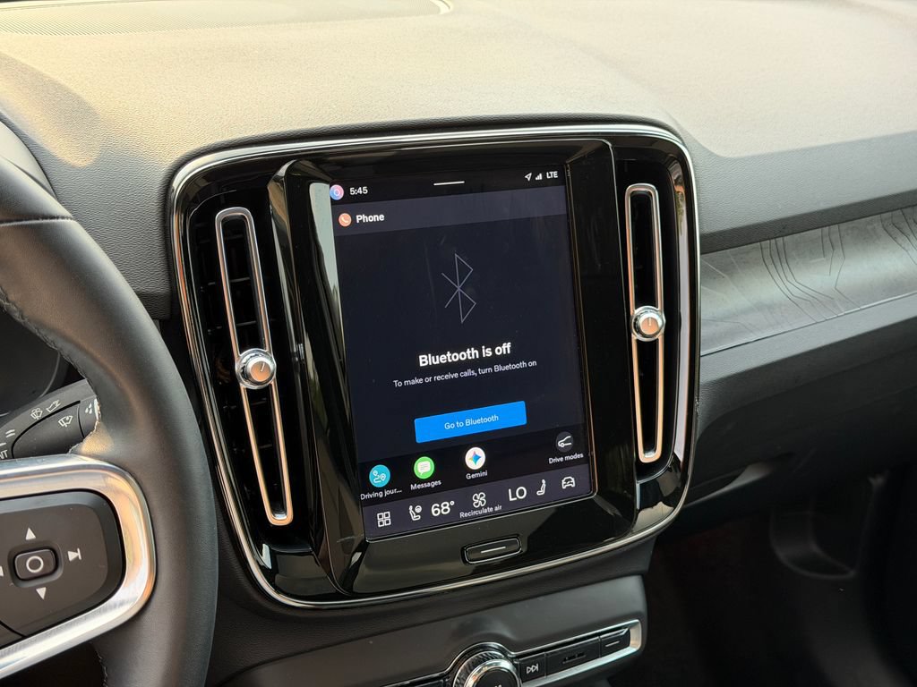 Certified 2023 Volvo C40 Recharge Core w/ Climate Package AWD/4WD image 16