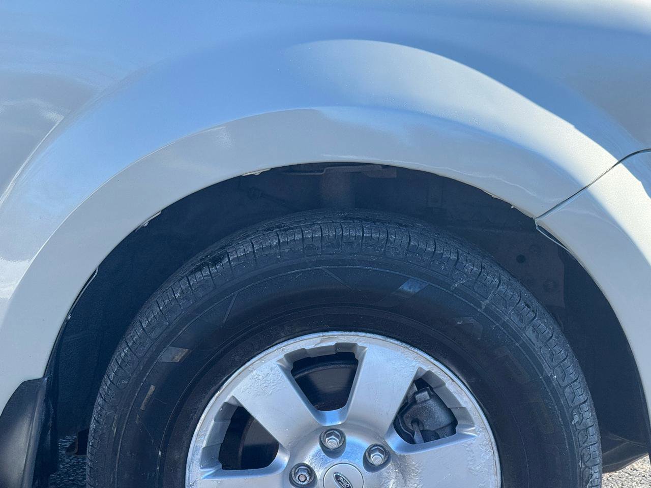 Used 2009 Ford Escape Limited AWD/4WD image 23