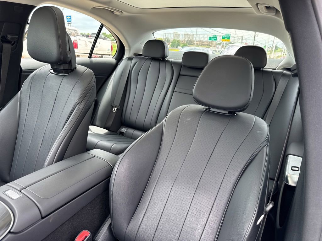 Used 2025 Mercedes-Benz E 350 Sedan w/ Winter Package image 32