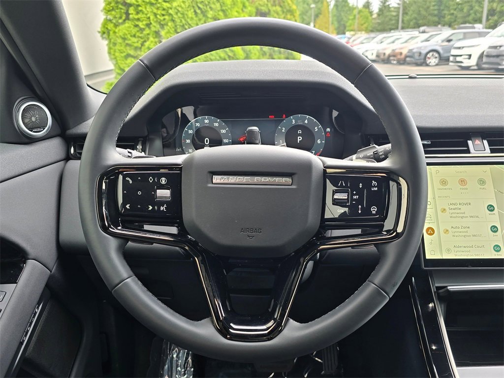 Used 2024 Land Rover Range Rover Evoque S image 11