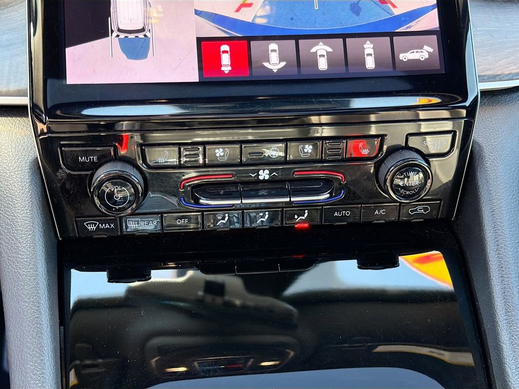 Used 2024 Jeep Grand Cherokee L Limited w/ Luxury Tech Group II image 37