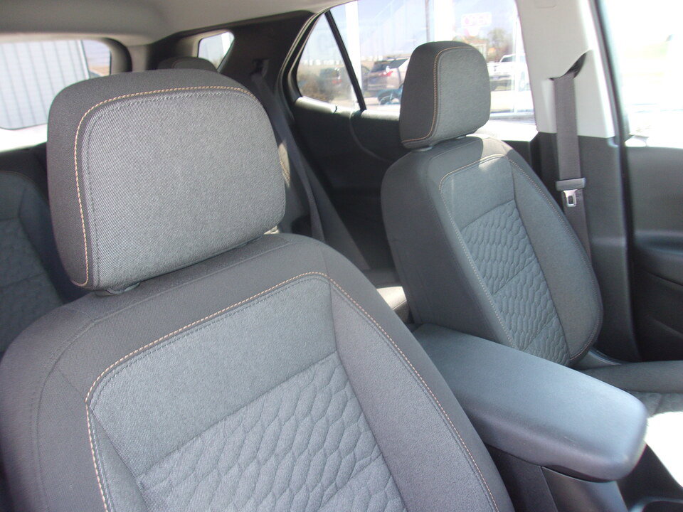 Used 2018 Chevrolet Equinox LT FWD image 13