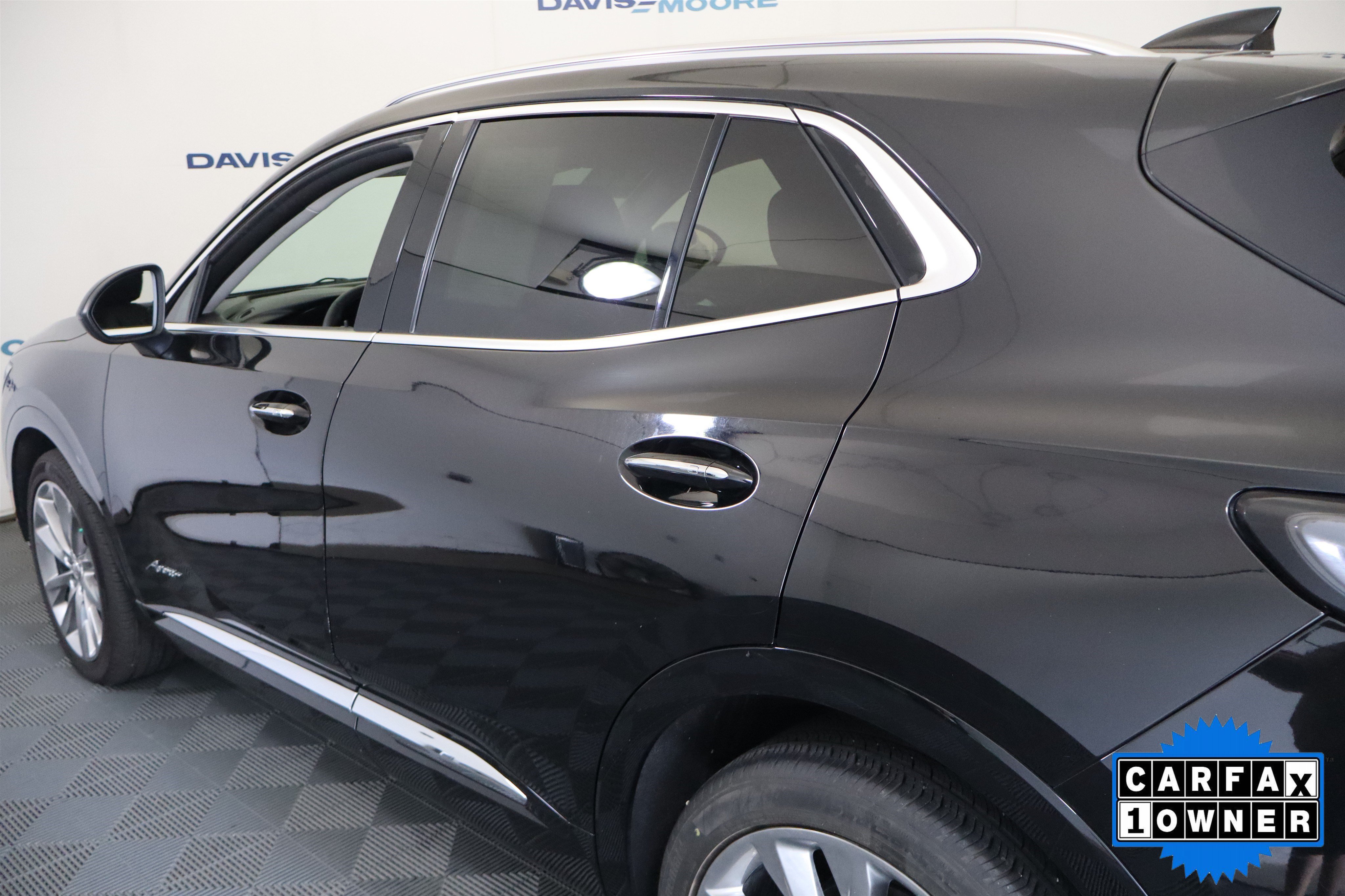 Used 2023 Buick Envision Avenir AWD/4WD image 11