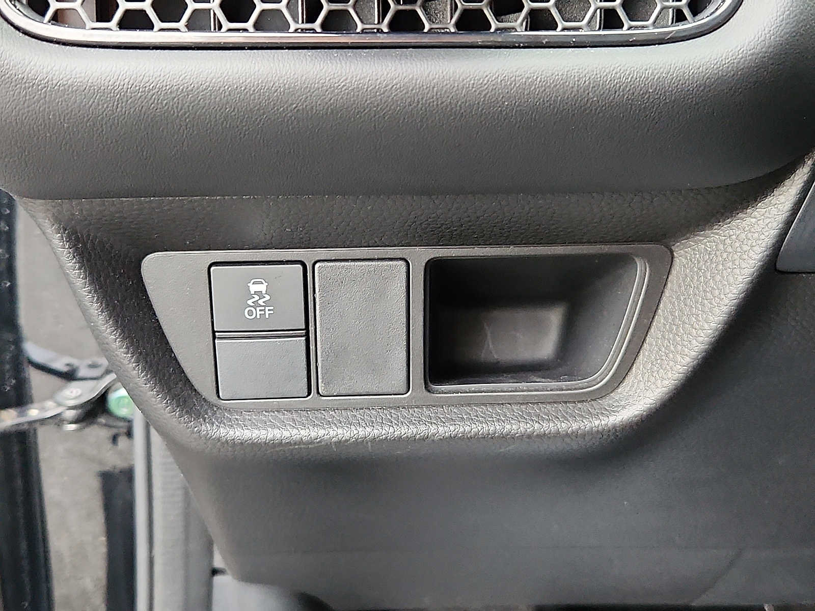 Certified 2024 Honda HR-V LX image 22