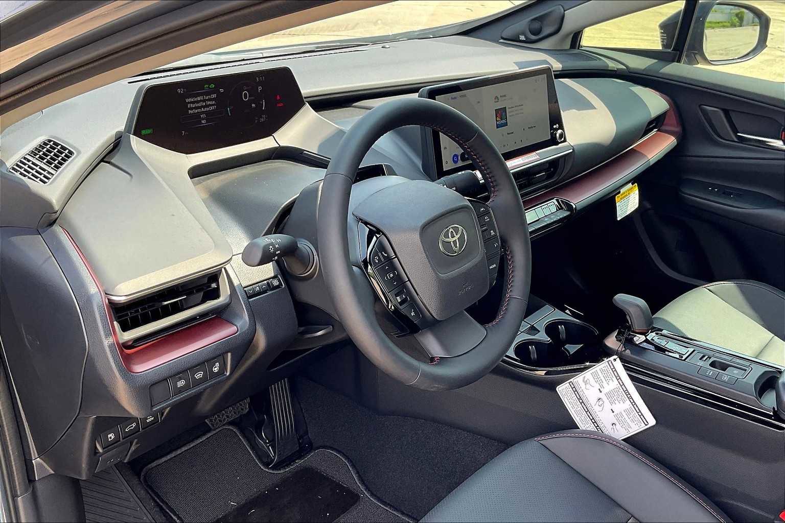 New 2025 Toyota Prius Plug-In Hybrid FWD image 5
