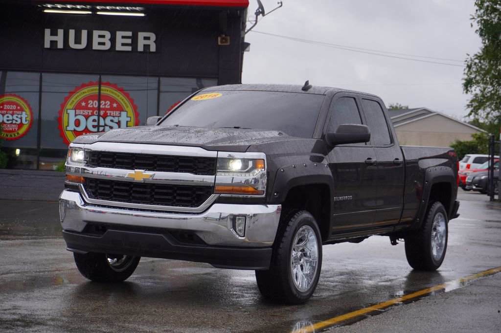 Used 2018 Chevrolet Silverado 1500 LT w/ All Star Edition image 3