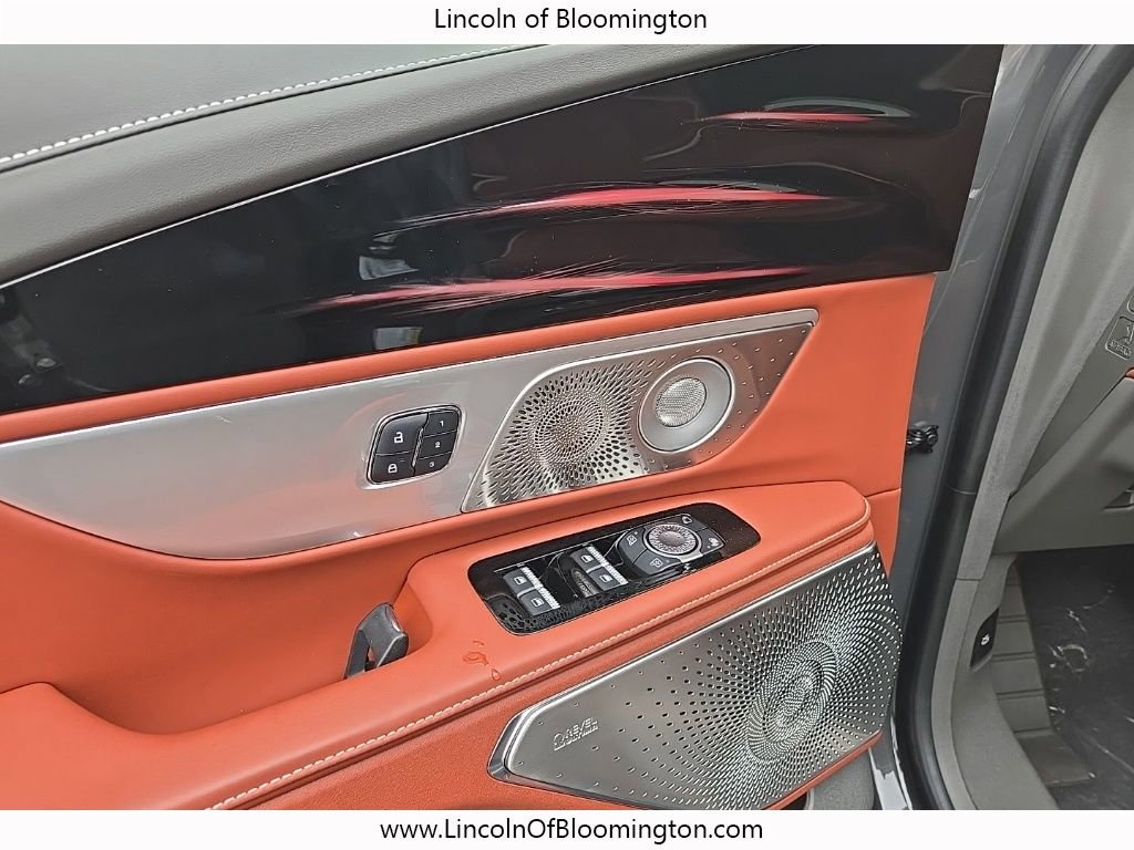 New 2024 Lincoln Nautilus Black Label w/ Jet Appearance Package (87T) image 17