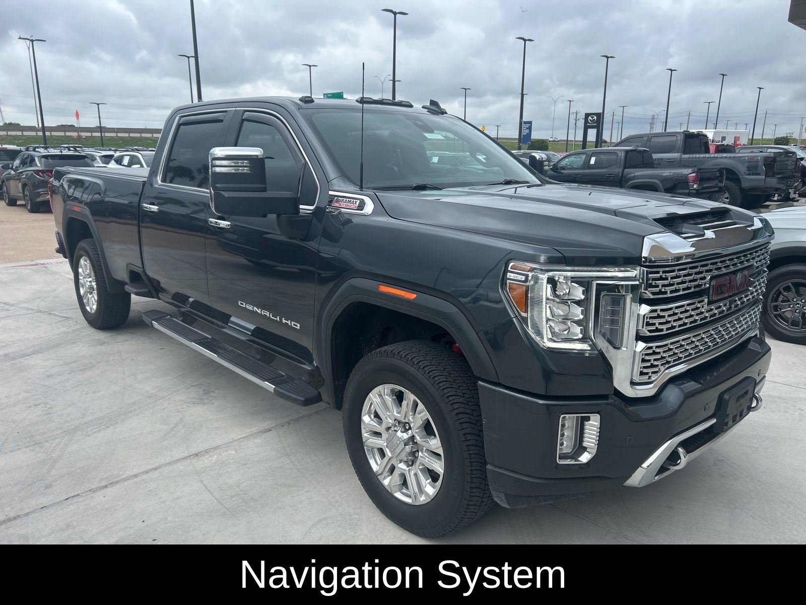 Used 2021 GMC Sierra 2500 Denali AWD/4WD image 3