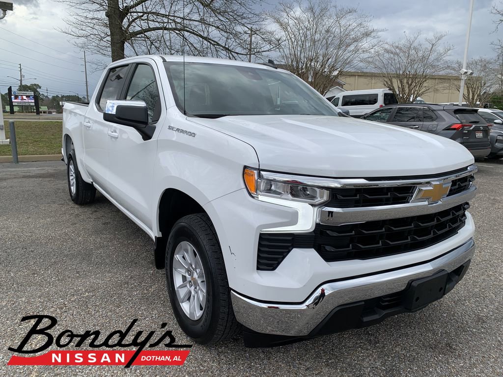 Used 2025 Chevrolet Silverado 1500 LT RWD image 1