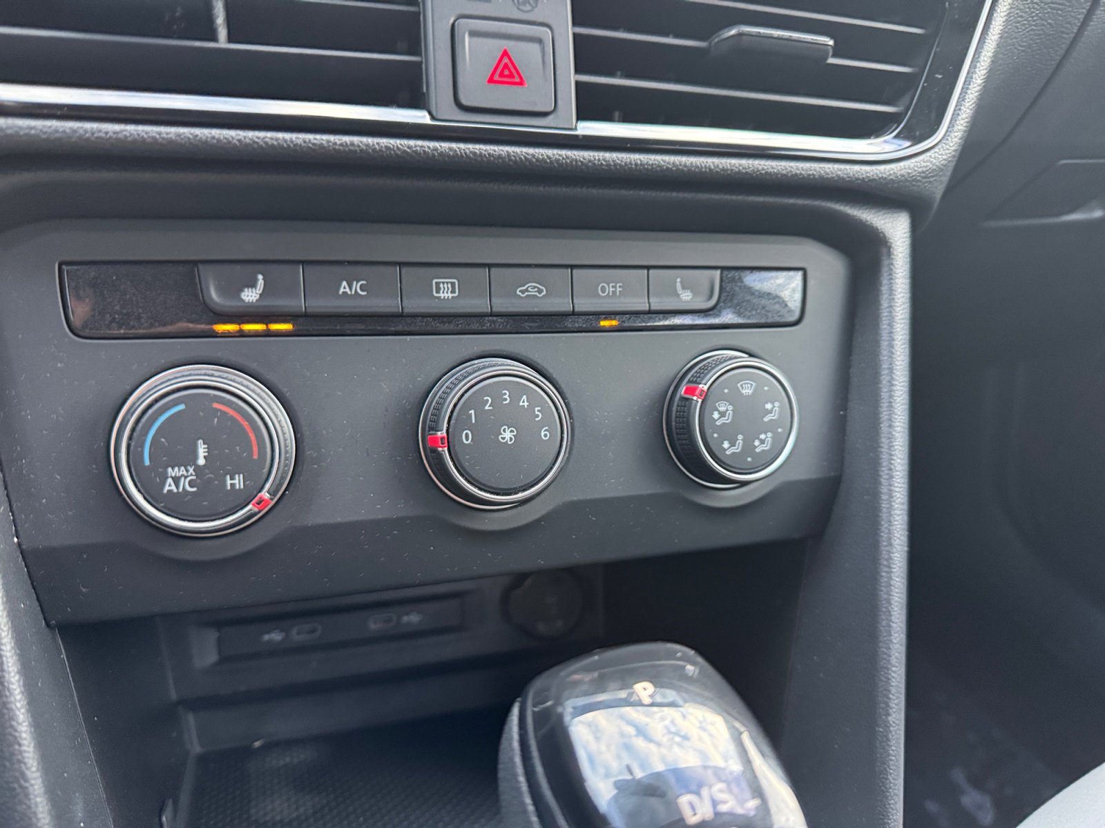 Certified 2022 Volkswagen Taos S image 16