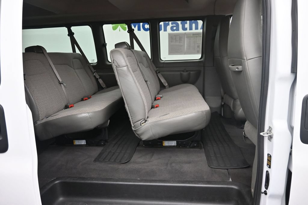 Used 2025 Chevrolet Express 3500 LT w/ LT Preferred Equipment Group RWD image 10