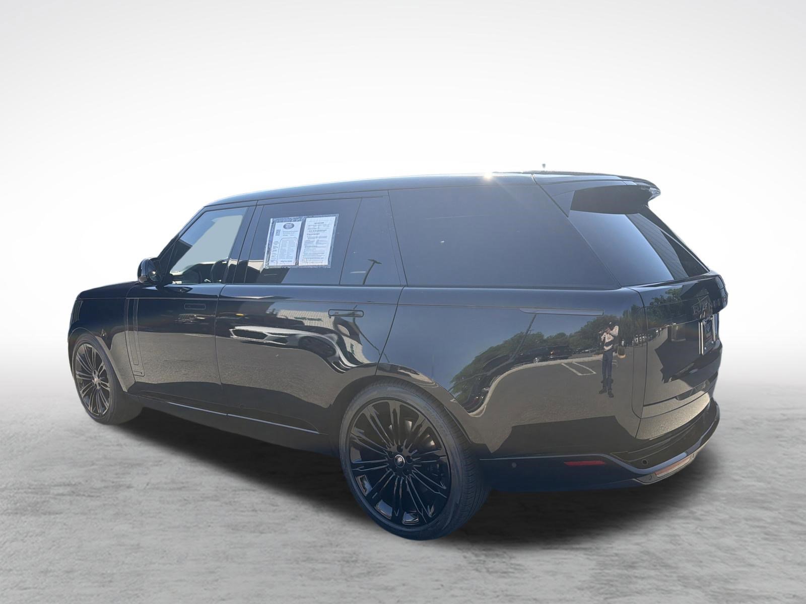 Used 2024 Land Rover Range Rover Long Wheelbase Autobiography AWD/4WD image 3