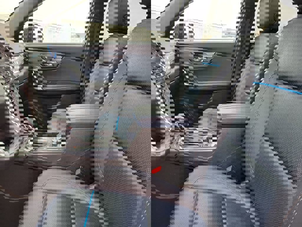 Certified 2025 Chevrolet Blazer RS image 21