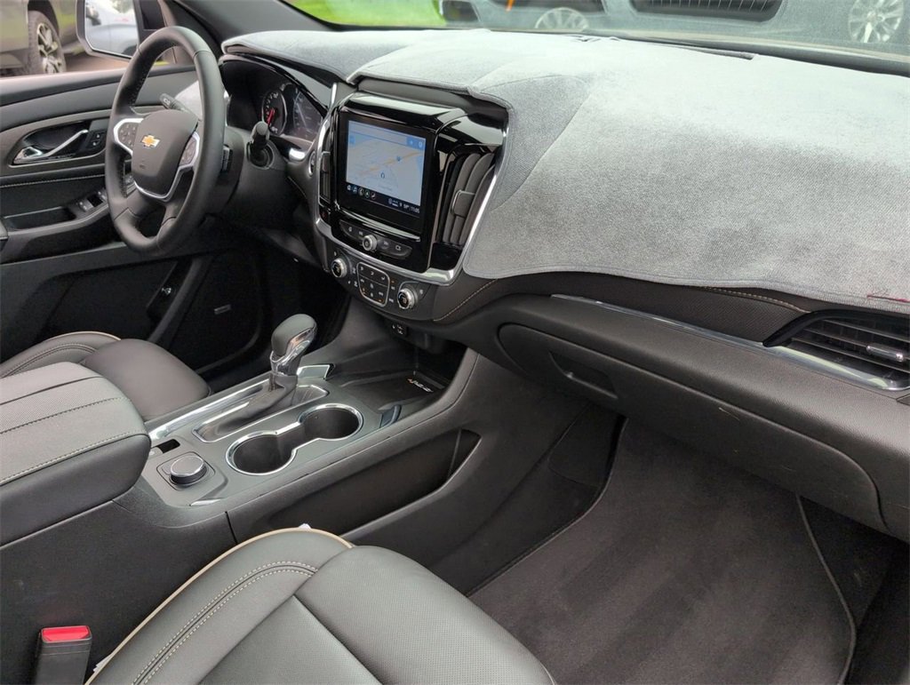 Used 2023 Chevrolet Traverse Premier image 30