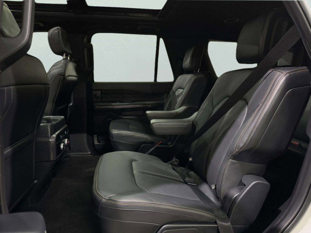 Used 2023 Ford Expedition Platinum image 49