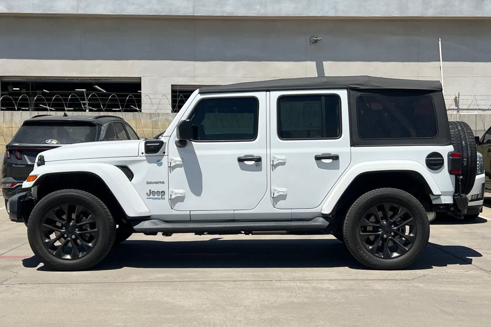 Used 2021 Jeep Wrangler Unlimited Sahara w/ Cold Weather Group AWD/4WD image 6