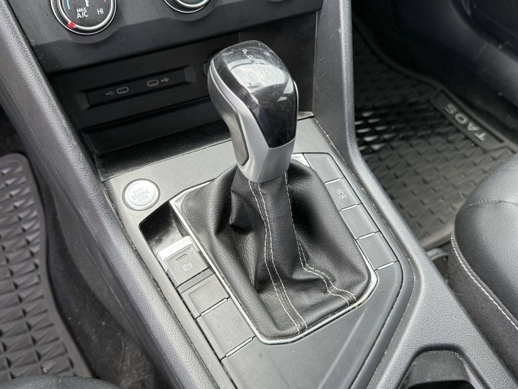 Certified 2022 Volkswagen Taos SE FWD image 18