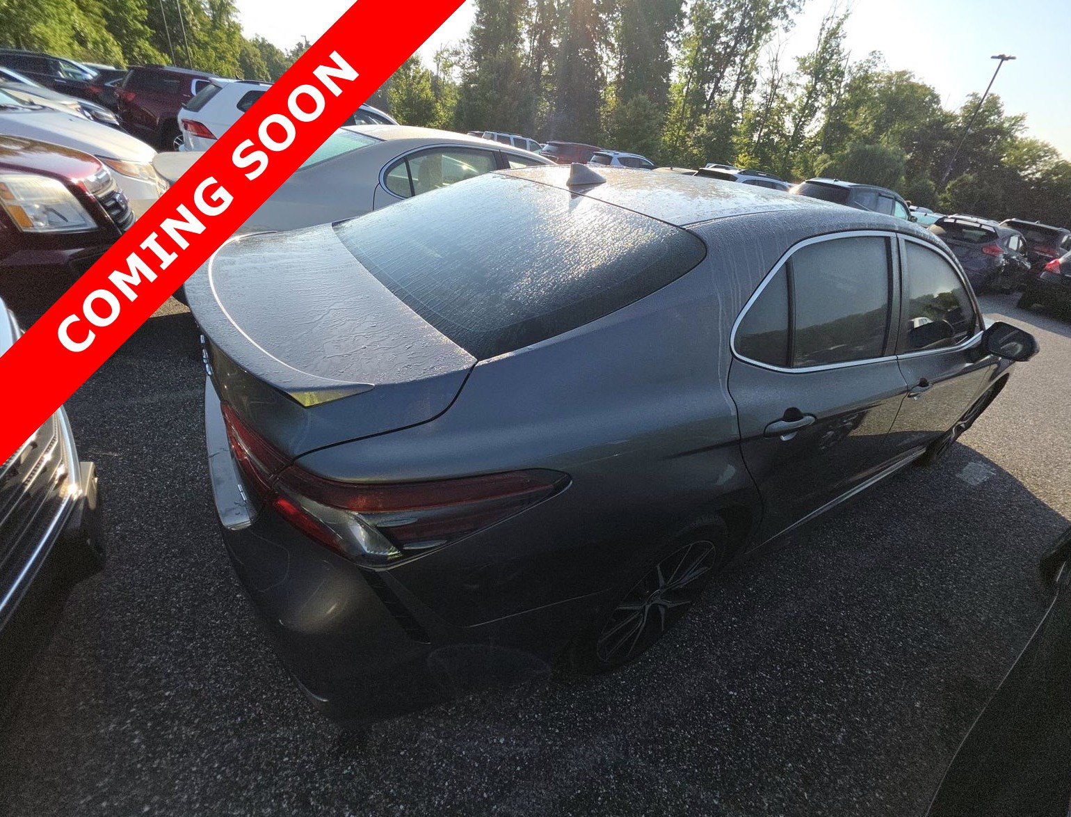 Used 2023 Toyota Camry SE FWD image 3