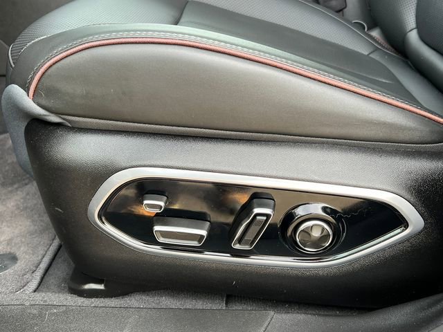 Used 2025 Jeep Wagoneer S Launch Edition image 12