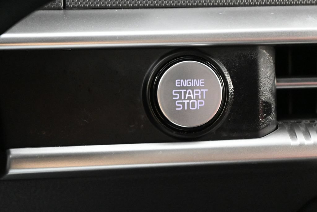 Used 2024 Kia K5 GT-Line FWD image 32