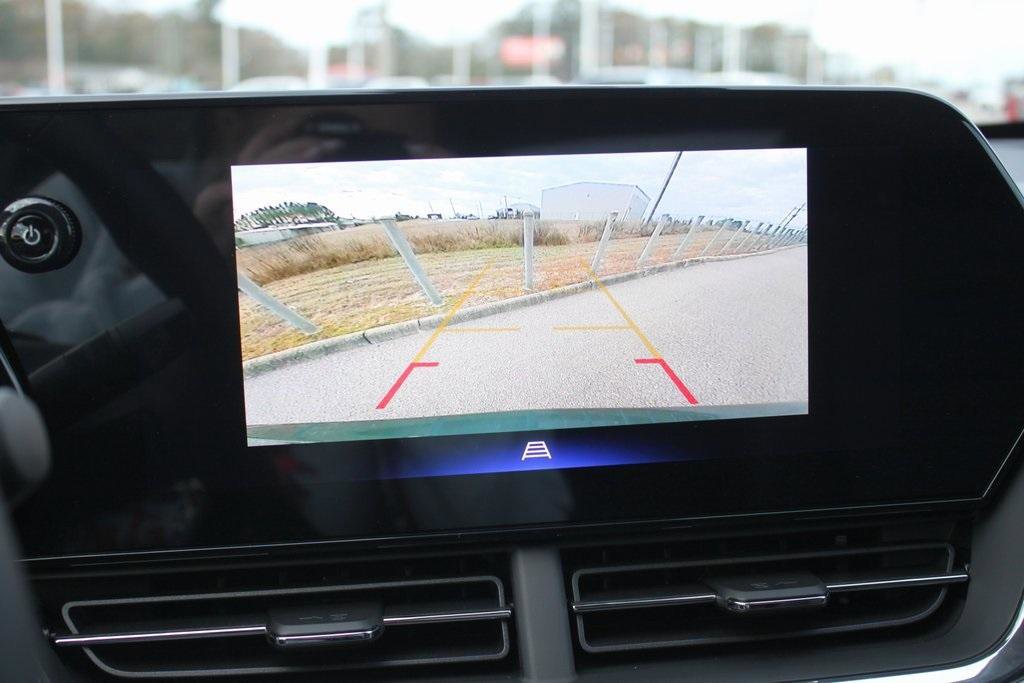 New 2026 Chevrolet Trax LT w/ Driver Confidence Package image 15