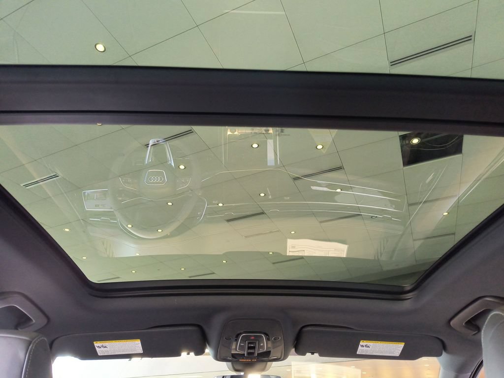 New 2026 Audi SQ7 Premium Plus AWD/4WD image 6