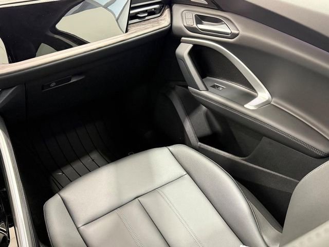 New 2025 Audi Q5 Premium Plus image 8