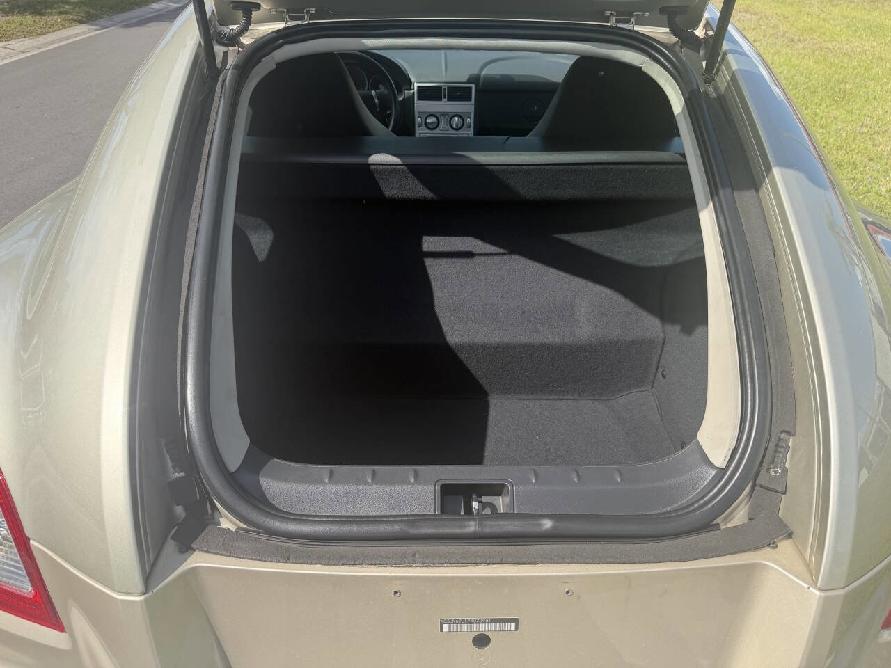 Used 2007 Chrysler Crossfire Limited image 13