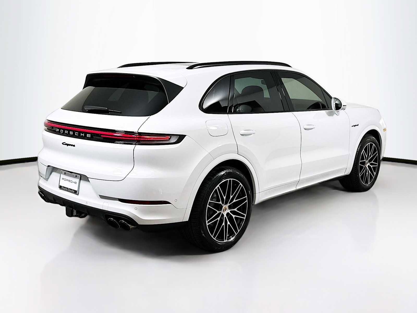 New 2026 Porsche Cayenne E-Hybrid image 9