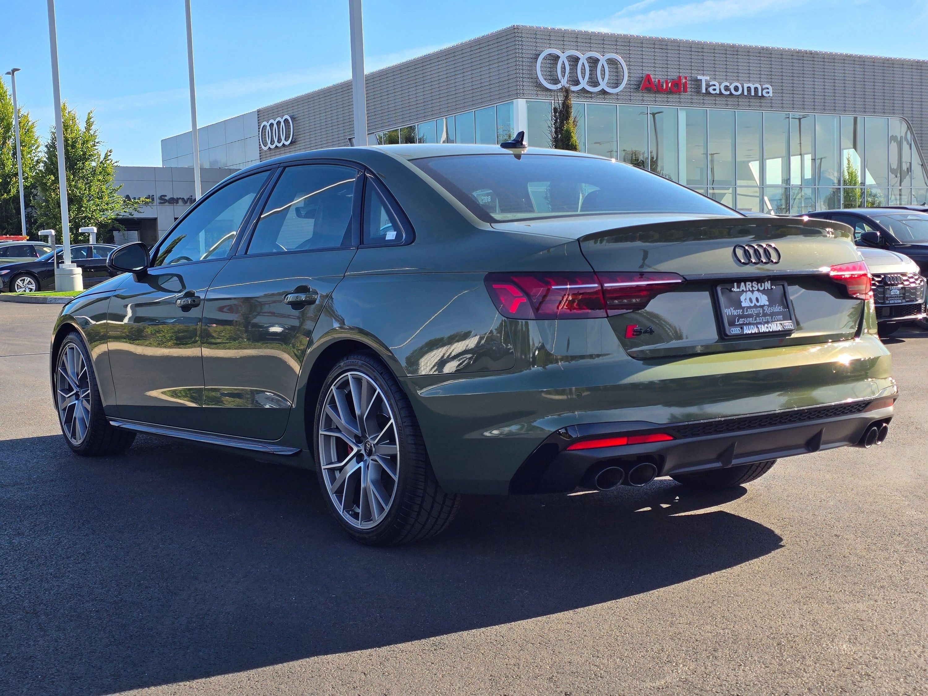 Used 2023 Audi S4 Premium Plus w/ Premium Plus Package AWD/4WD image 3