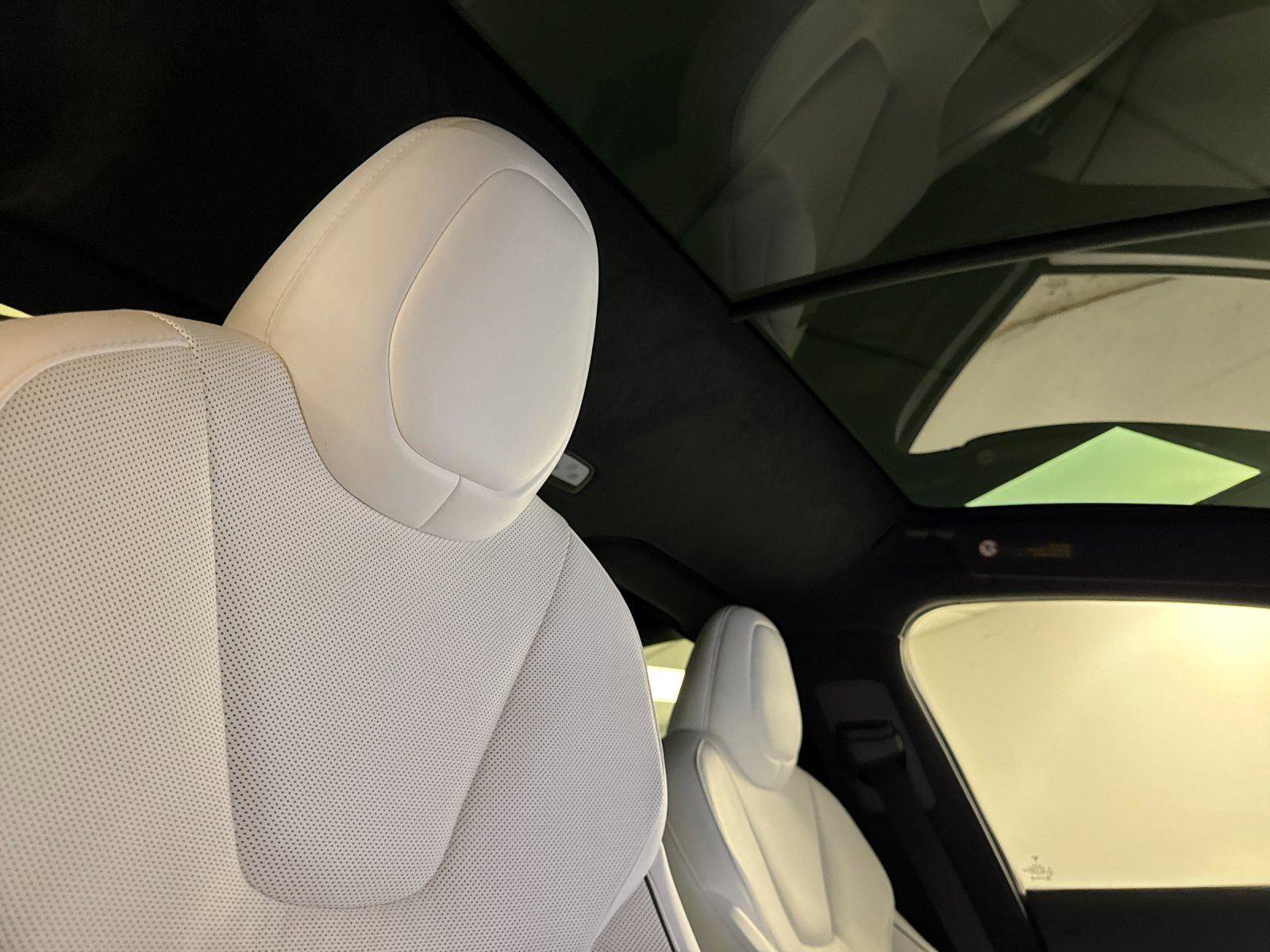 Used 2022 Tesla Model X Plaid image 16