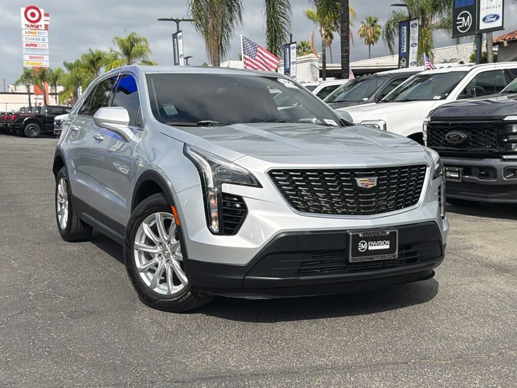 Used 2019 Cadillac XT4 Luxury FWD image 3