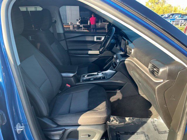 Used 2022 Ford Explorer XLT AWD/4WD image 29