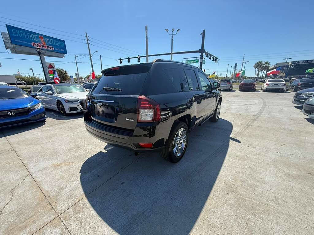 Used 2014 Jeep Compass Latitude image 3