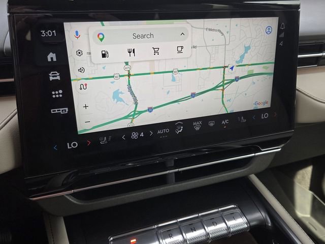 Used 2025 Lincoln Nautilus Reserve image 9