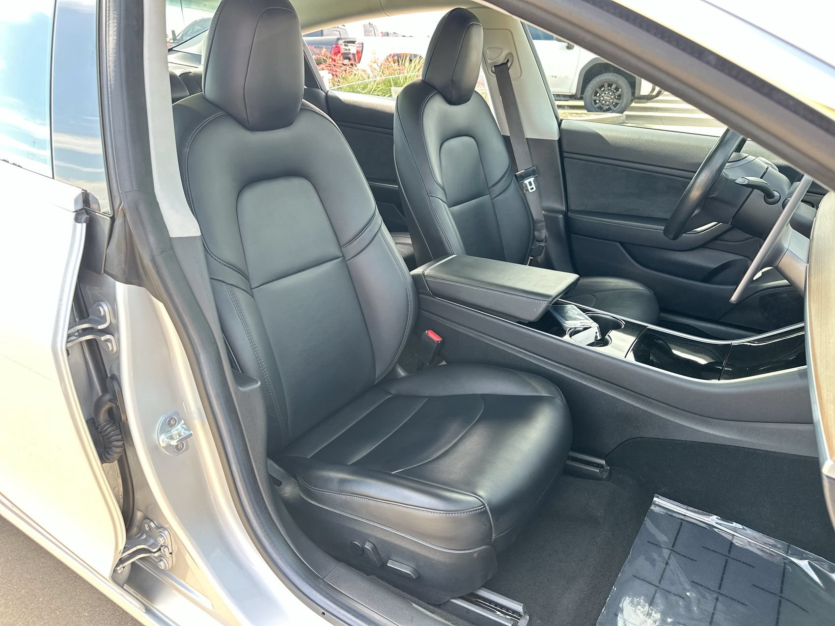 Used 2018 Tesla Model 3 Long Range RWD image 25