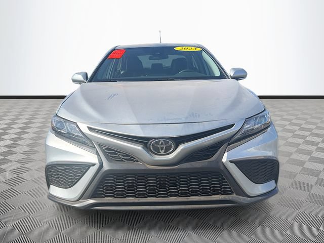 Used 2023 Toyota Camry SE FWD image 2