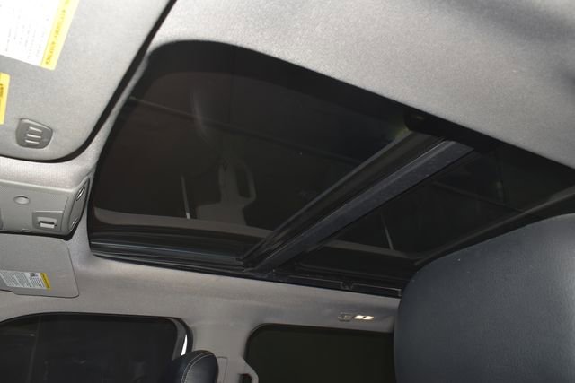 Used 2016 Ford F150 Lariat w/ Equipment Group 502A Luxury image 15