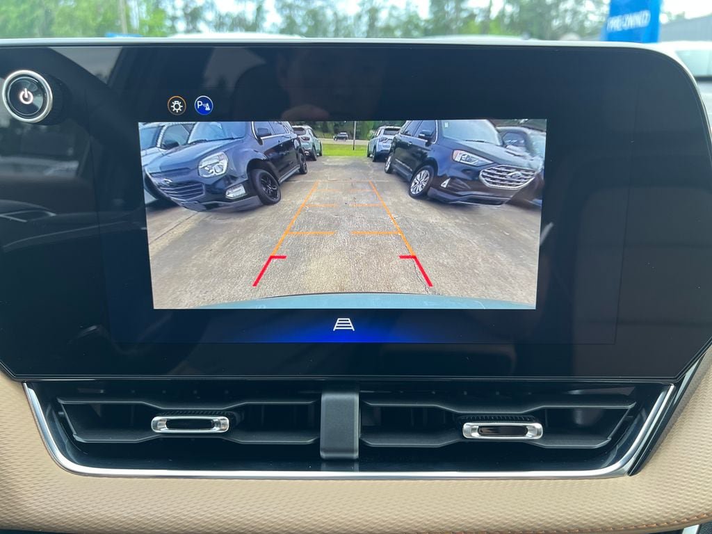 Used 2026 Chevrolet Equinox ACTIV w/ Convenience Package III AWD/4WD image 16