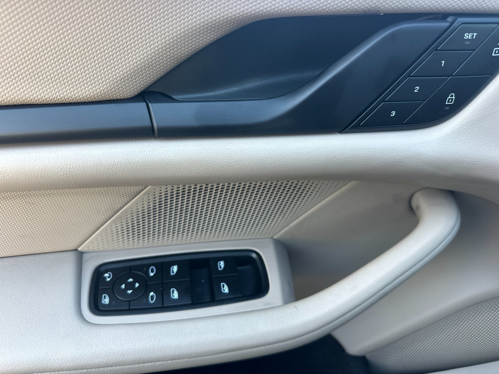 Certified 2024 Porsche Taycan w/ Premium Package RWD image 12