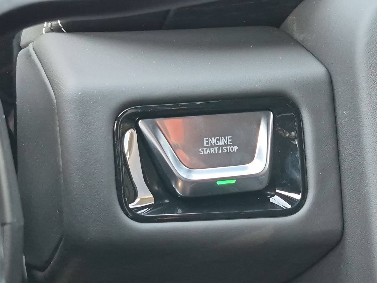 New 2026 GMC Yukon AT4 Ultimate AWD/4WD image 17
